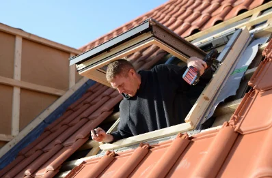 Pose de fenêtres de toit Velux à Peyrecave